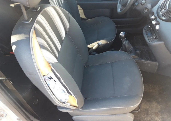 Renault Twingo cena 7600 przebieg: 135000, rok produkcji 2014 z Łosice małe 154